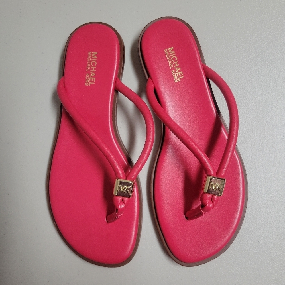 Michael Kors Annie Thong Sandals Size 6.5.
